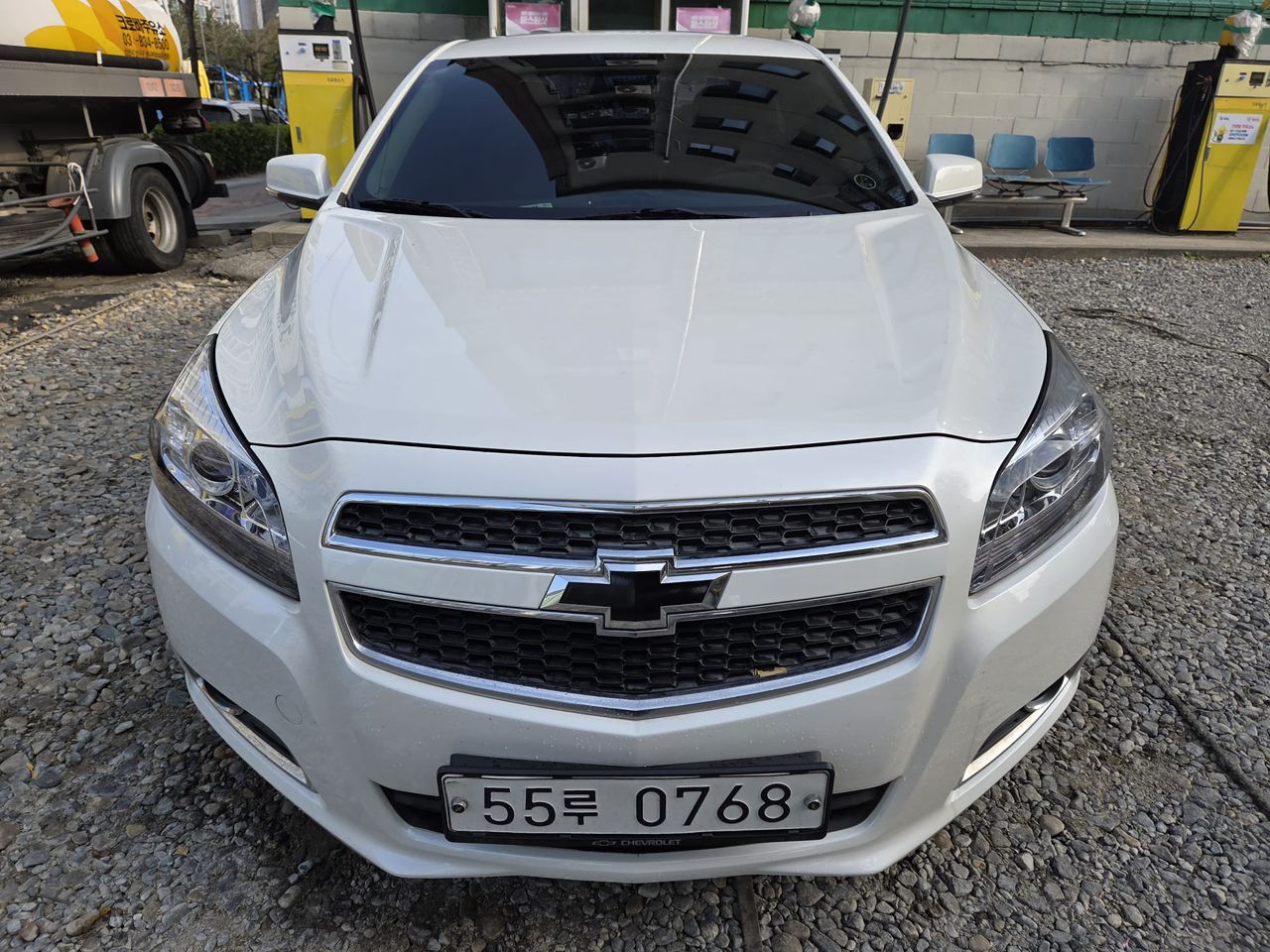 Chevrolet Malibu LTZ front view